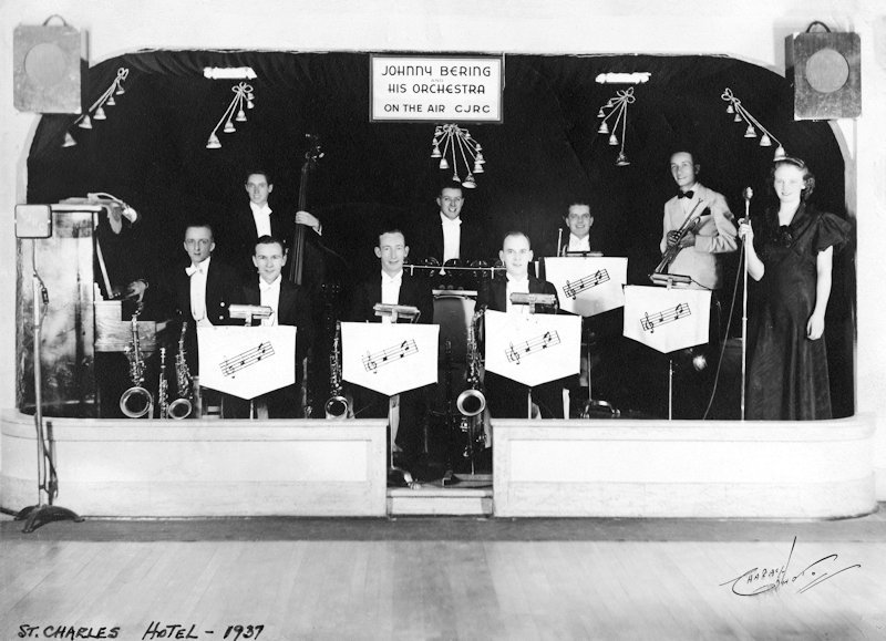 Johnny Bering and His Orchestra
                              1937